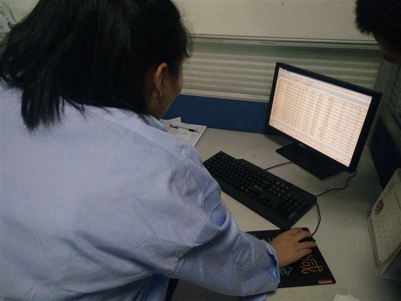 员工绩效 模具成本 稼动率